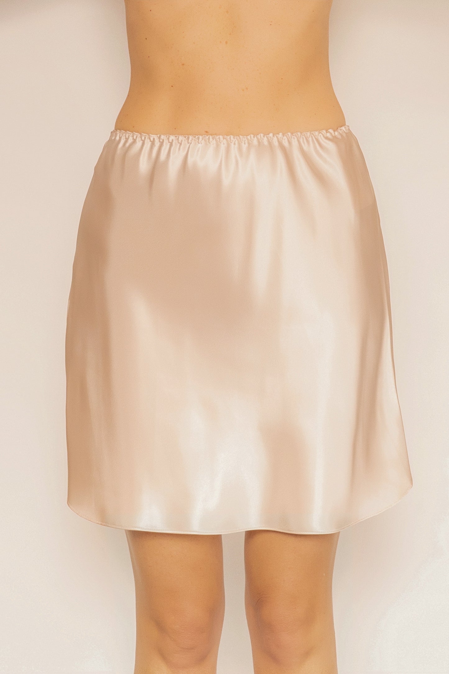 Essentials 19" SATIN HALF SLIP