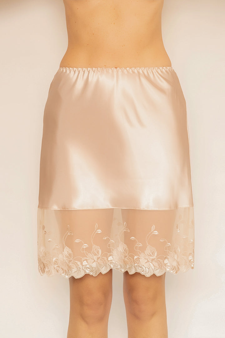 20" Lace Trim Half Slip