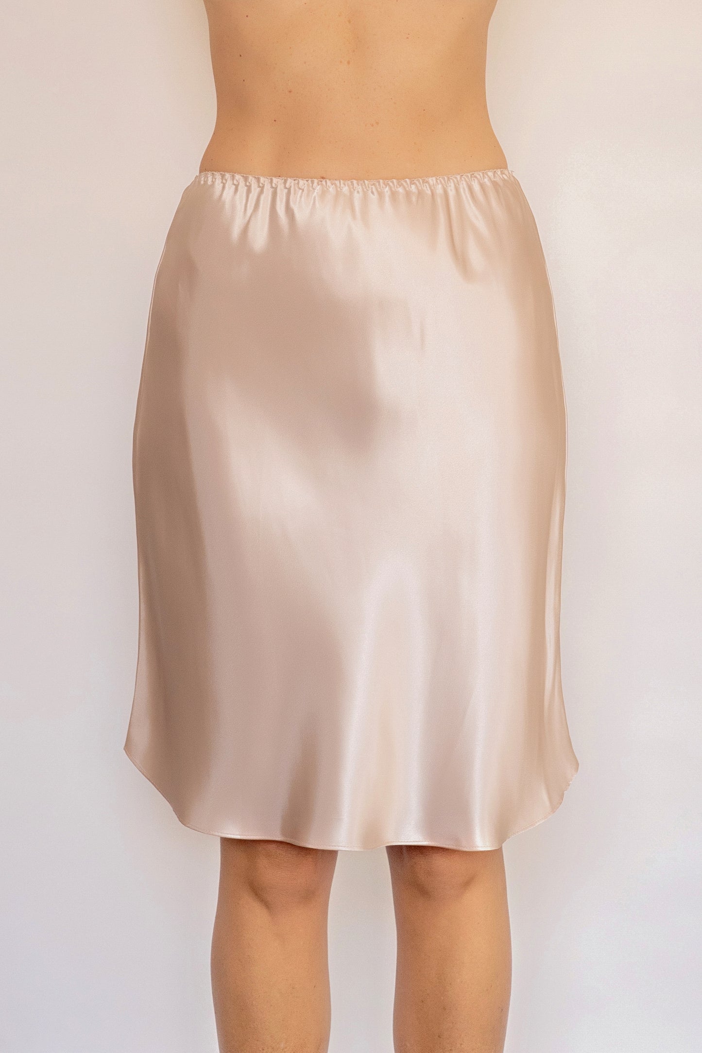 Essentials 21" SATIN HALF SLIP